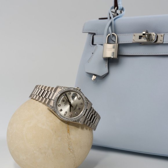 Shop handbags, fine jewelry, watches, apparel, shoes and small leather goods. - Picture 12 of 13